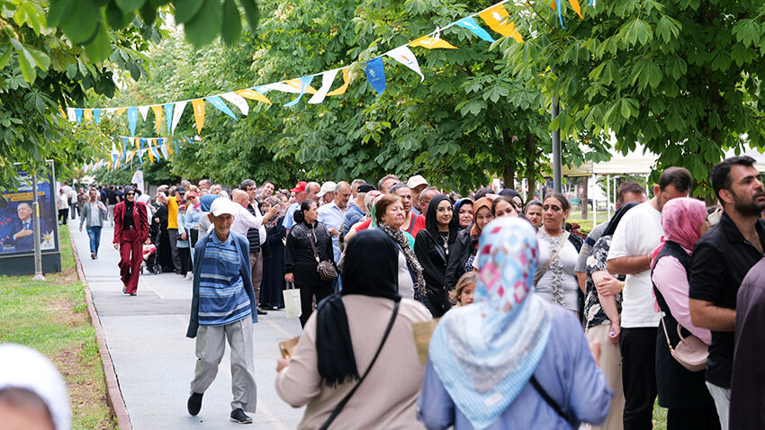 Eskişehir’de 25 Bin Kişilik Büyük Buluşma! Dede Korkut Parkı Doldu Taştı2