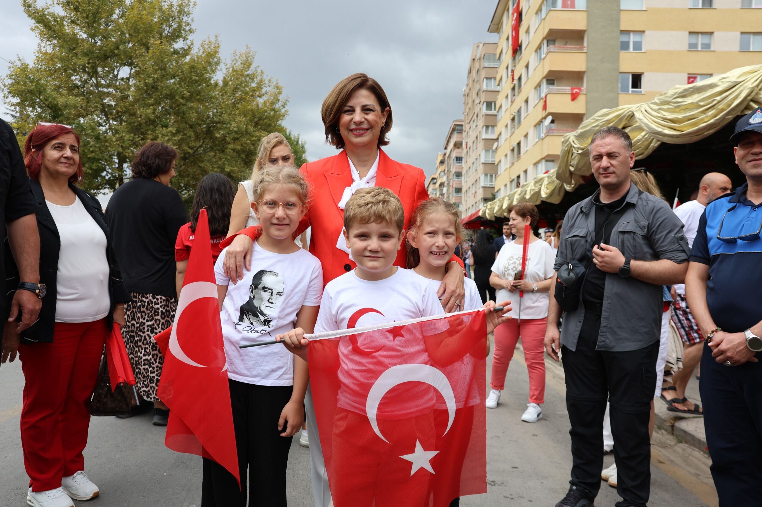 “Kahramanlikla Kazanilan Zaferi̇n 104. Yili Kutlu Olsun” (15)