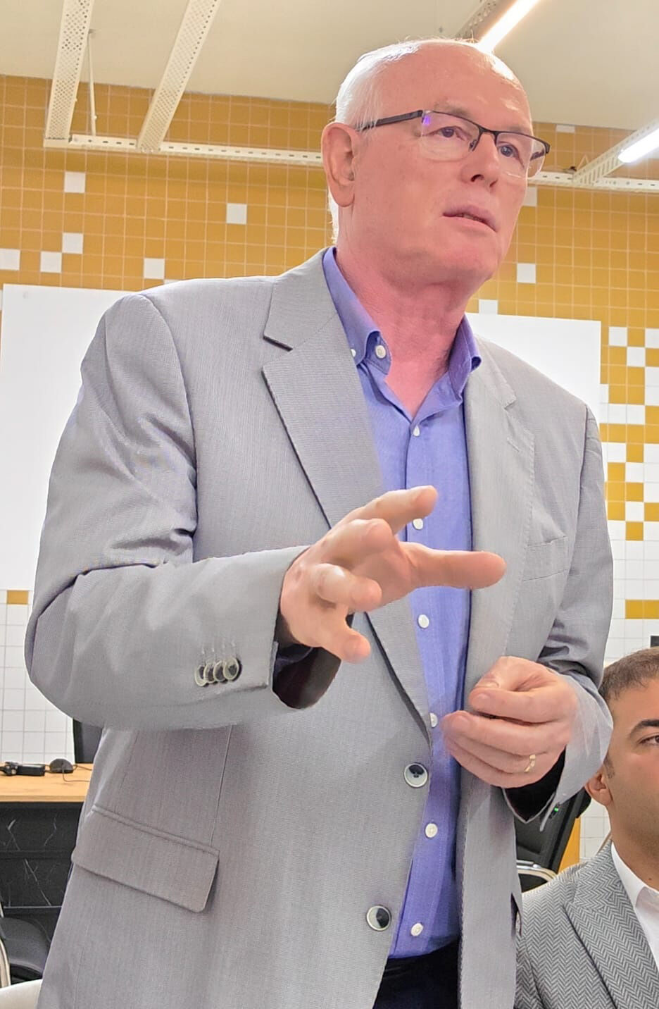 Kazım Kurt