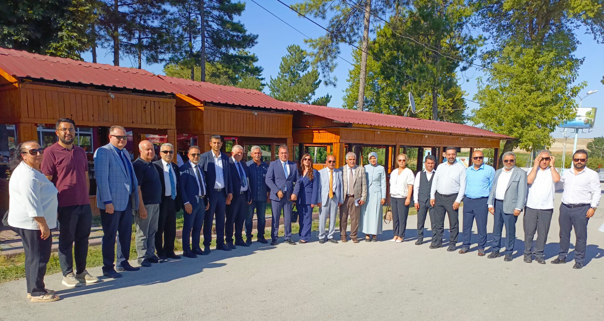 Mhp Eskişehir İl Başkanı Ayhan Sezer Sakarbaşı’ndaki Su Seviyesini Yerinde İnceledi1