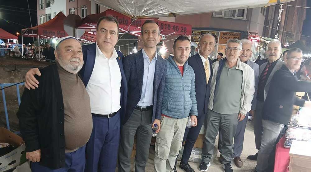 Ayhan Sezer Ve M H P Heyeti Sarıcakaya Panayırında 1