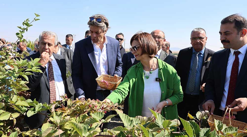 Ayşe Ünlüce Ç İ D E M Türkiye’ye Ilham Verecek 03