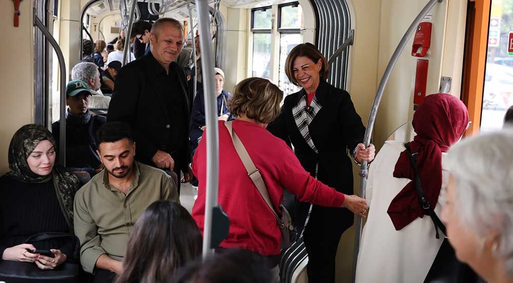 Ayşe Ünlüce Işe Tramvayla Gitti, Eskişehirlilere Çağrıda Bulundu 222