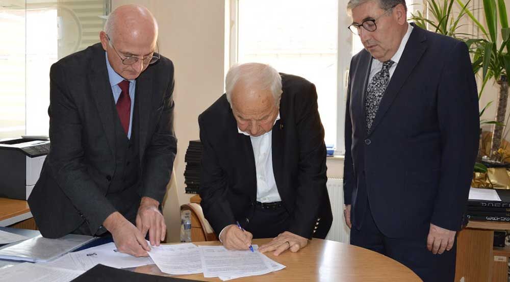 Fahri Keskin’den Öğrencilere Burs Olacak Anlamlı Bağış 4