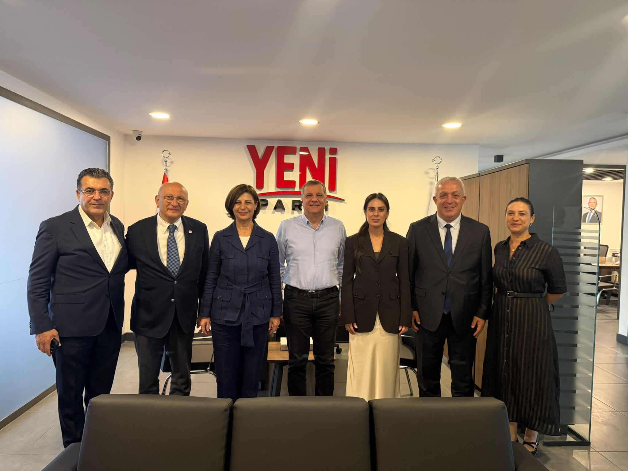 Ayşe Ünlüce, Özgür Özel ile görüştü: Eskişehir ve yerel yönetimler masada-2