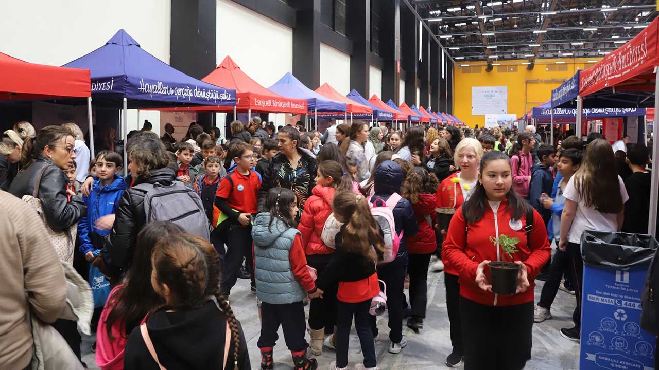 Eskişehir Bilim Fest 2026 Büyük Katılımla Başladı 2