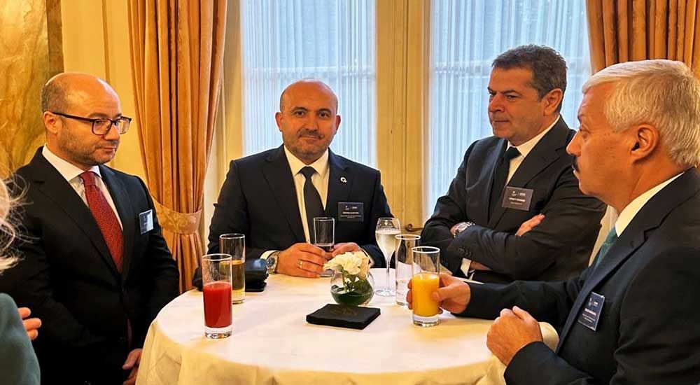 Gürhan Albayrak Adnan Karamanlı Cüneyt Özdemir