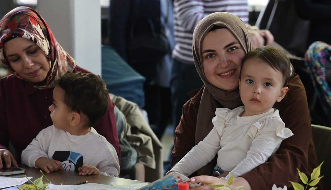 Kazım Kurt’un Desteğiyle Anneler Alaaddin Park Cafe’de Buluştu 13