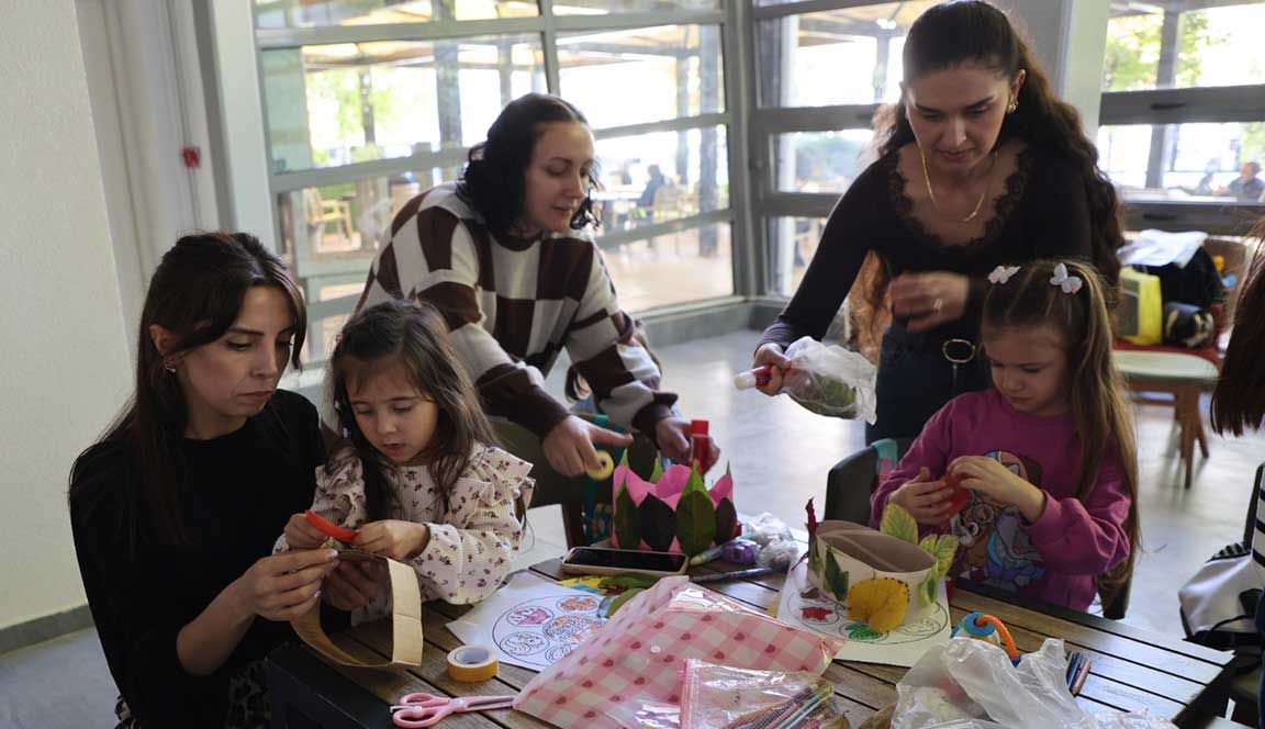 Kazım Kurt’un Desteğiyle Anneler Alaaddin Park Cafe’de Buluştu 16
