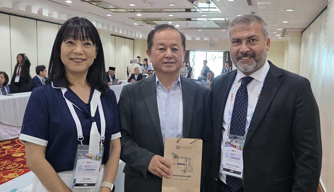Yusuf Adıgüzel’den Manila’da Eğitimde Fırsat Eşitliği Mesajı